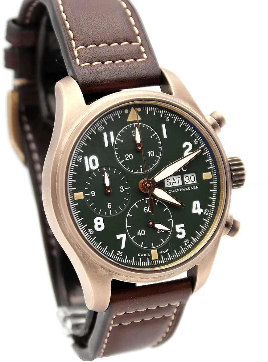 IWC Pilot IW387902 41mm Bronze 3