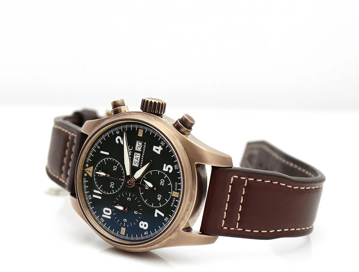 IWC Pilot IW387902 41mm Bronze 6