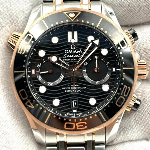 Omega Seamaster Diver 300M 210.20.44.51.01.001 44mm Yellow gold and Stainless steel Black