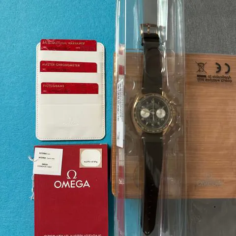 Omega Speedmaster Racing 329.92.43.51.10.001 43mm Bronze Brown