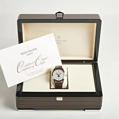 Patek Philippe Annual Calendar 5396G-001 White gold Silver 6