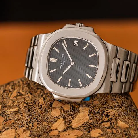 Patek Philippe Nautilus 3700/1 40mm Stainless steel Blue 5