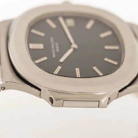 Patek Philippe Nautilus 3700/1 40mm Stainless steel Blue 4