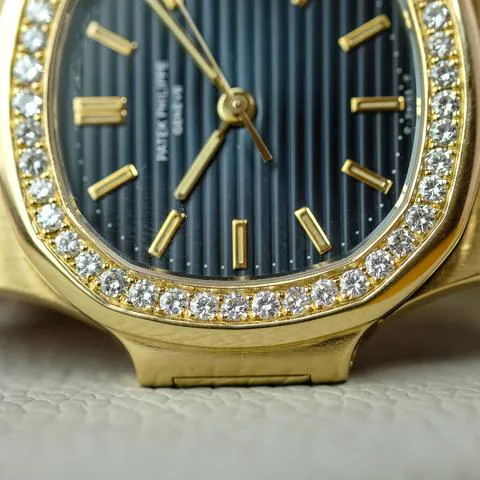 Patek Philippe Nautilus 3800/1 37.5mm Yellow gold Black 11