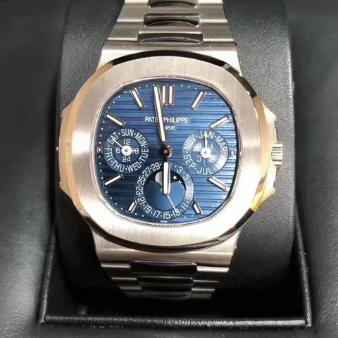 Patek Philippe Nautilus 5740/1G-001 40mm White gold Blue