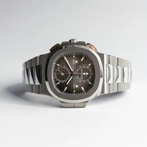 Patek Philippe Nautilus 5990/1A-001 40.5mm Stainless steel Black