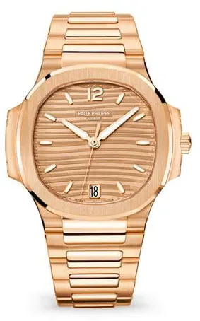 Patek Philippe Nautilus 7118/1R-010 35mm Rose gold Brown