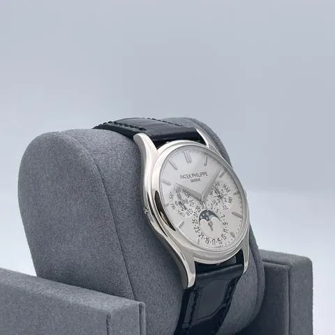 Patek Philippe Perpetual Calendar 5140G-001 37mm White gold Black 2