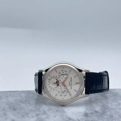 Patek Philippe Perpetual Calendar 5140G-001 37mm White gold Black 5