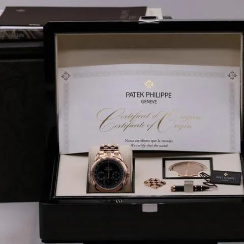 Patek Philippe Perpetual Calendar Chronograph 5270/1R-001 41mm Rose gold Black