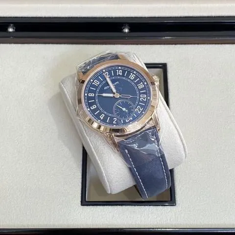 Patek Philippe Travel Time 5224R-001 42mm Rose gold Blue 4