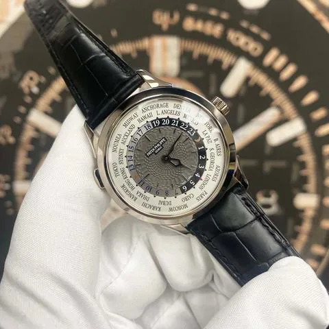 Patek Philippe World Time 5230G-001 38.5mm White gold Gray