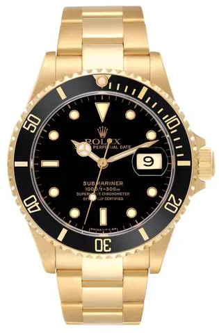 Rolex Submariner Date 16618 40mm Yellow gold Black 3