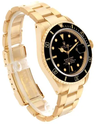 Rolex Submariner Date 16618 40mm Yellow gold Black 11