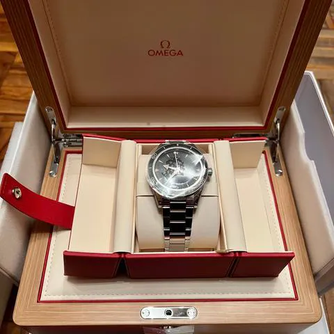 Omega Seamaster 300 234.30.41.21.01.001 41mm Stainless steel Black 10