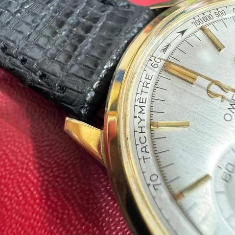 Omega Chronograph 101.009-65 35mm Yellow gold Silver 9