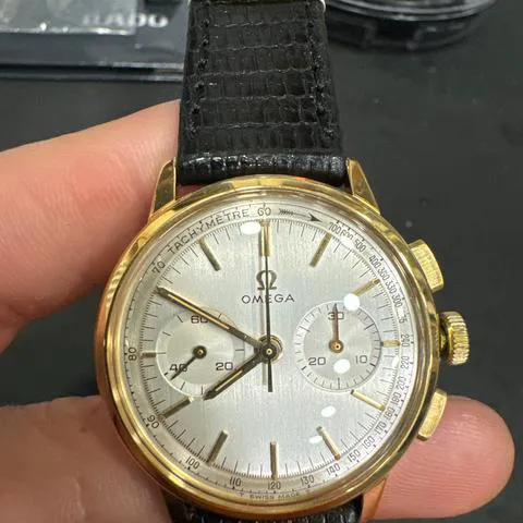 Omega Chronograph 101.009-65 35mm Yellow gold Silver 18