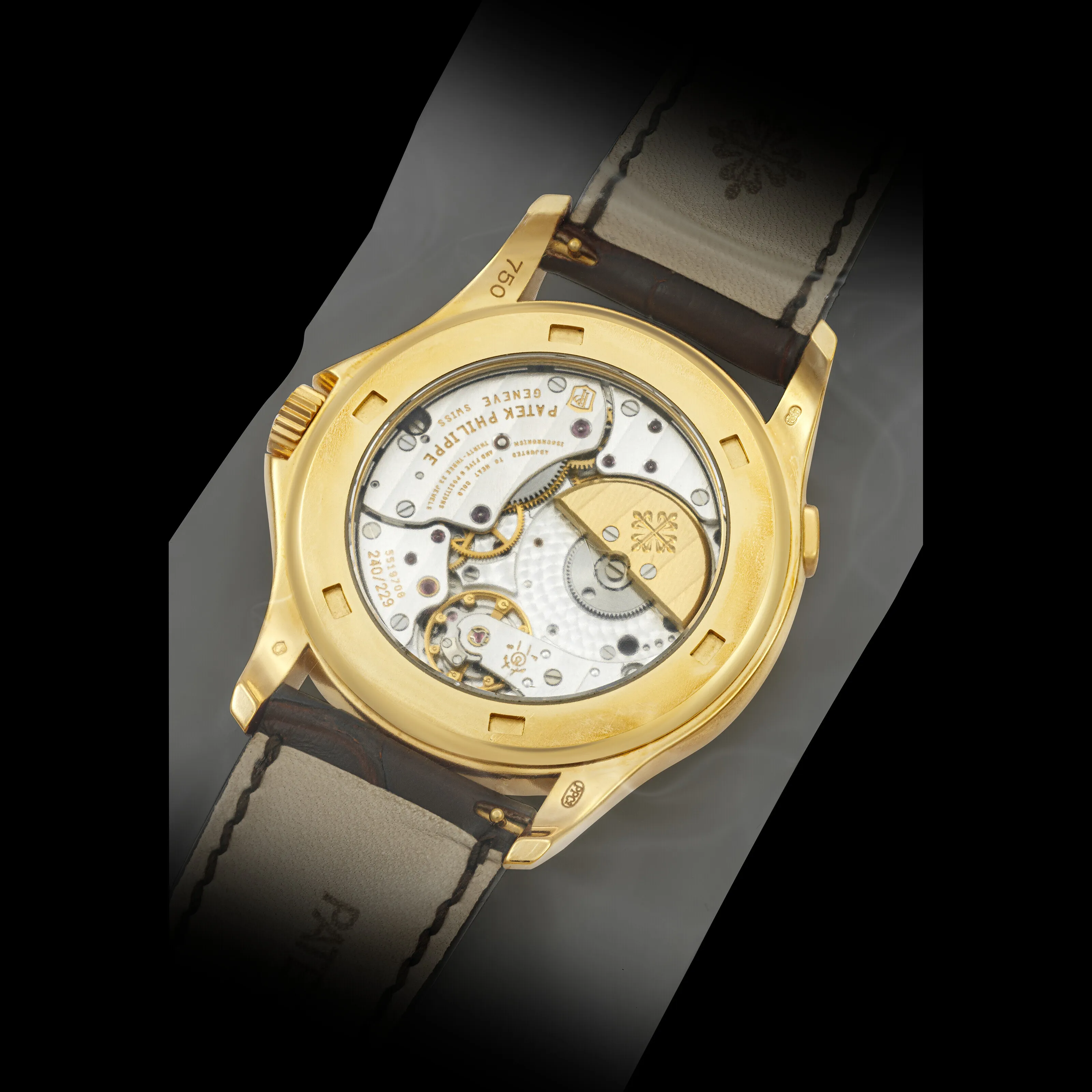 Patek Philippe World Time 5131J-001 39.5mm Yellow gold 1