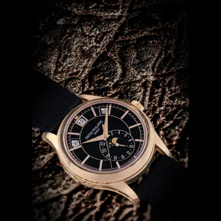 Patek Philippe Annual Calendar 5205R-010 Rose gold Black