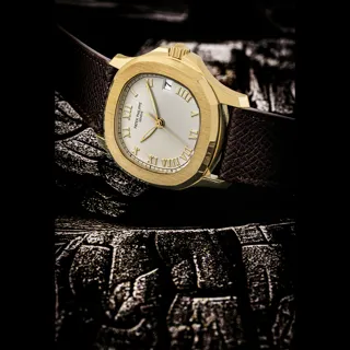 Patek Philippe Aquanaut 5060SJ-010 Yellow gold Silver