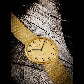 Patek Philippe Calatrava 3588/2 Yellow gold Golden