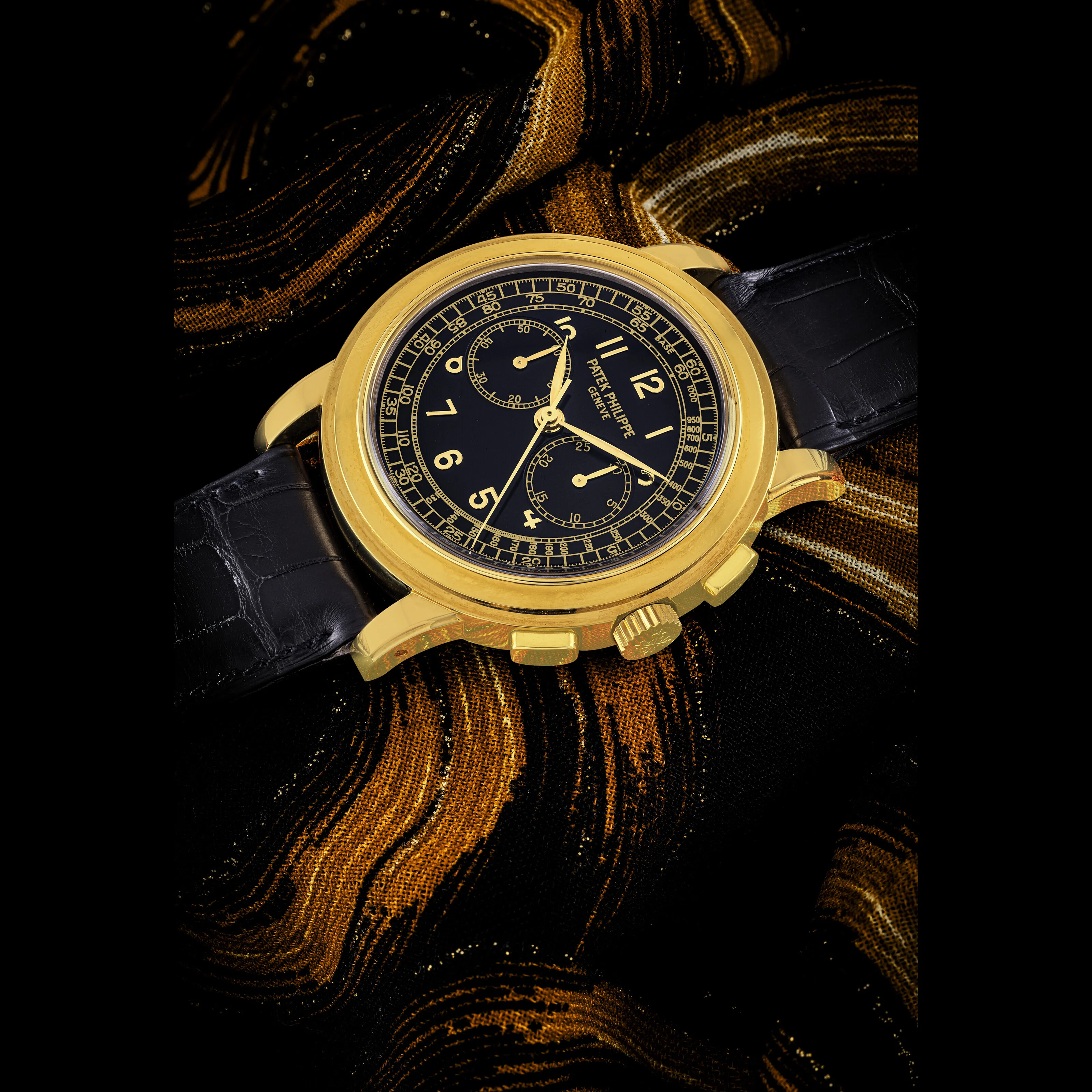 Patek Philippe Chronograph 5070 J 42mm Yellow gold Black