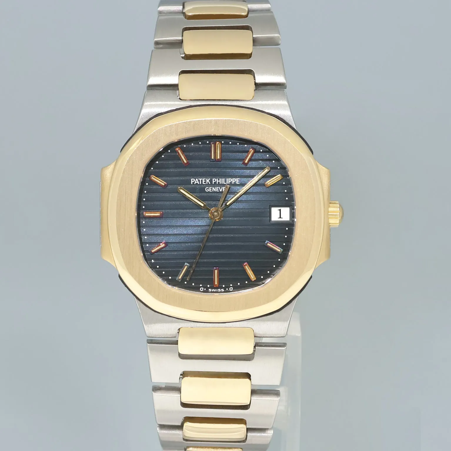 Patek Philippe Nautilus 3900 Yellow gold 1