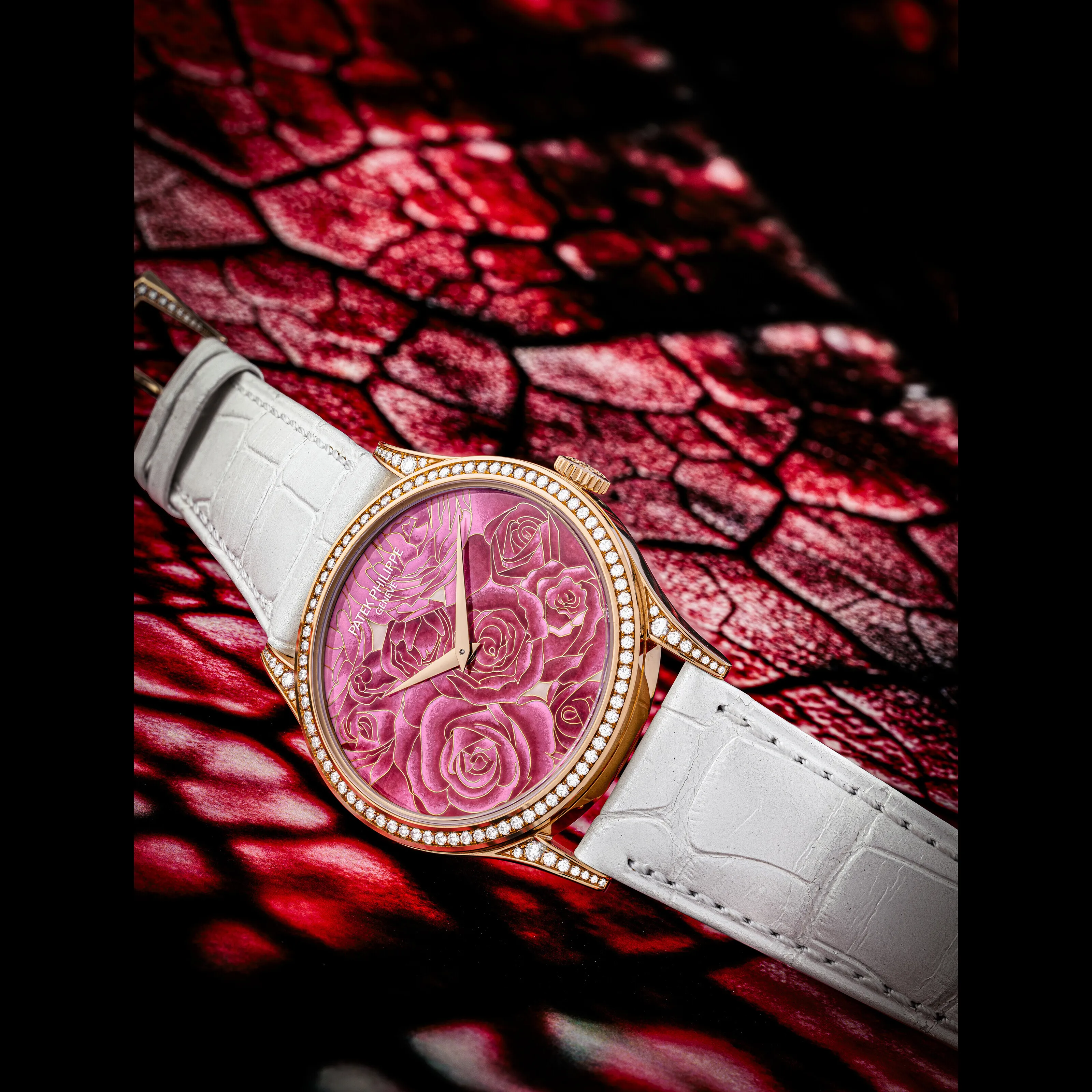 Patek Philippe 5077/100R-017 38mm Rose gold and Diamond Fuchsia