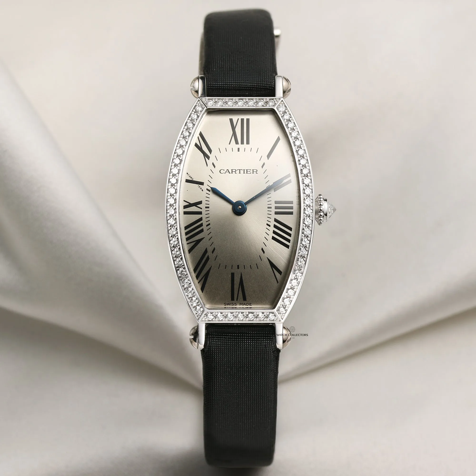 Cartier Tonneau 2711 21mm White gold Silver