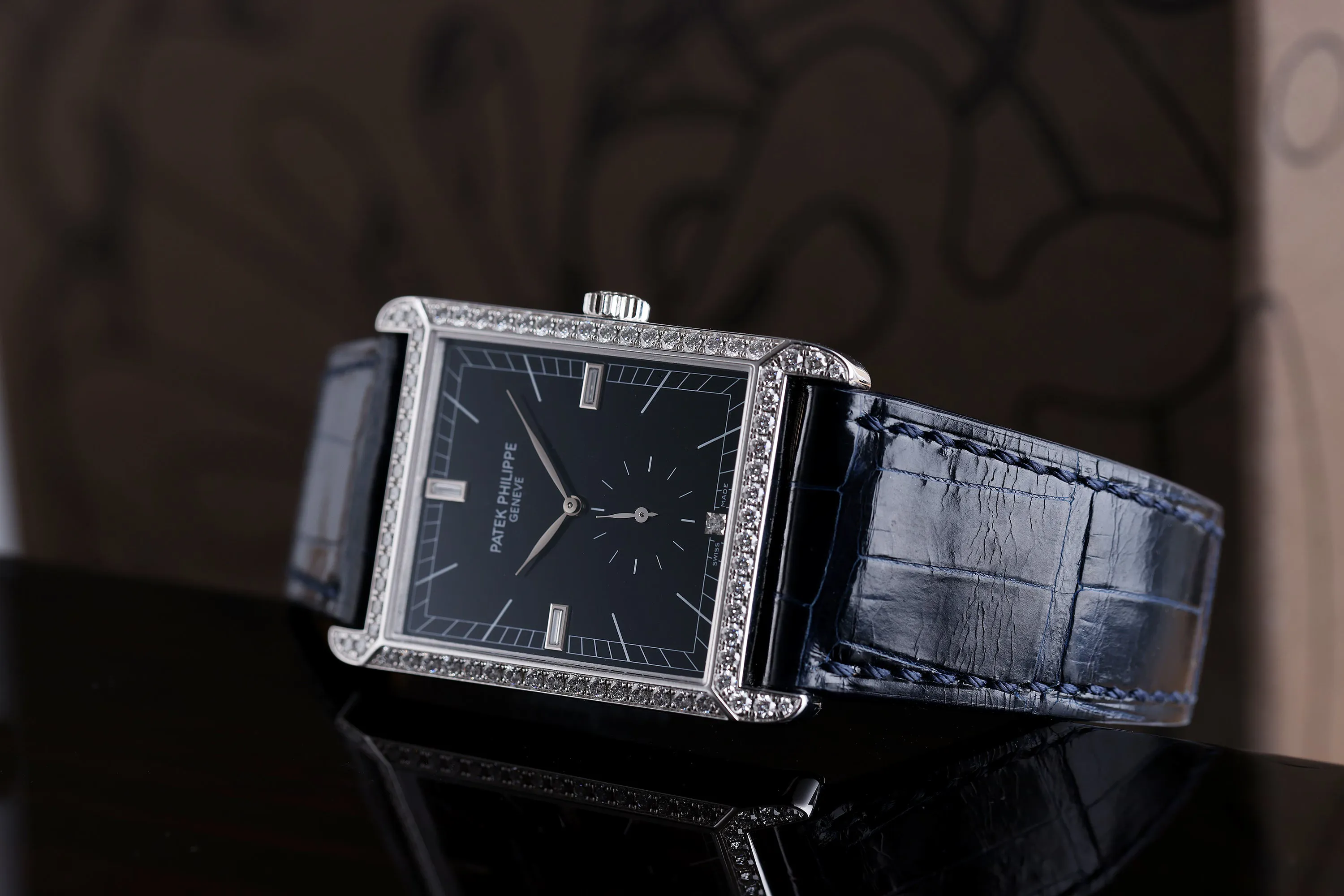 Patek Philippe Gondolo 5112G-001 30mm White gold Black 1