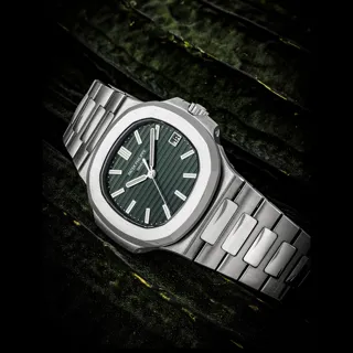 Patek Philippe Nautilus 5711/1A-014 Stainless steel Green