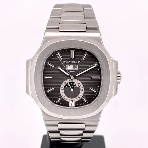 Patek Philippe Nautilus 5726/1A-001 40.5mm Stainless steel Black