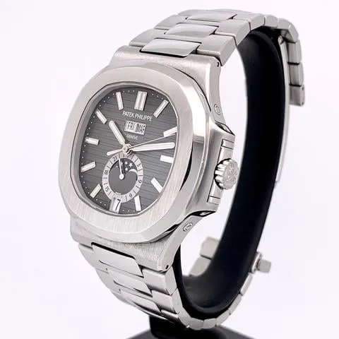 Patek Philippe Nautilus 5726/1A-001 40.5mm Stainless steel Black 4