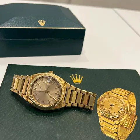 Rolex Datejust Oysterquartz 5100 39mm Yellow gold Champagne