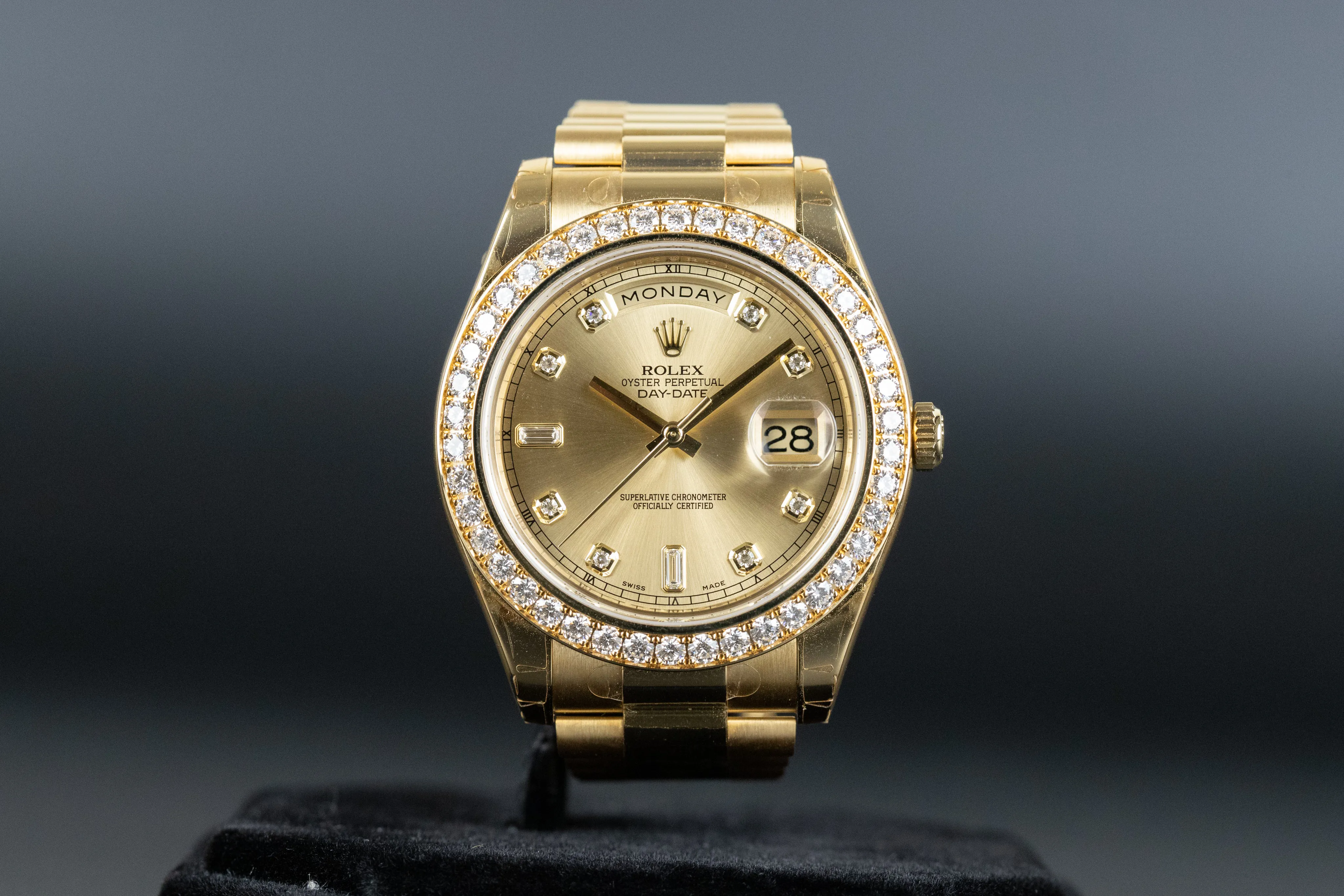 Rolex Day-Date II 218348 41mm Yellow gold Champagne