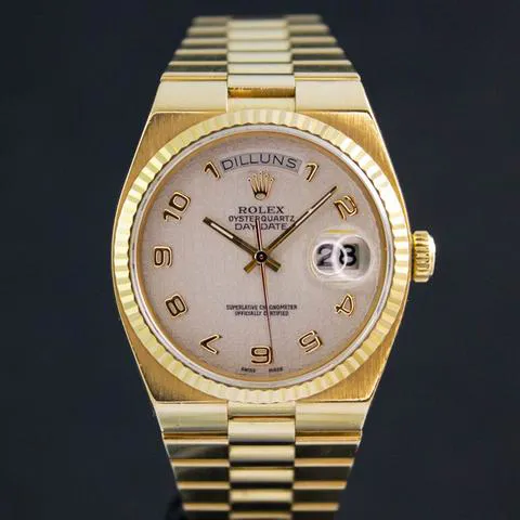 Rolex Day-Date Oysterquartz 19018 36mm Yellow gold White