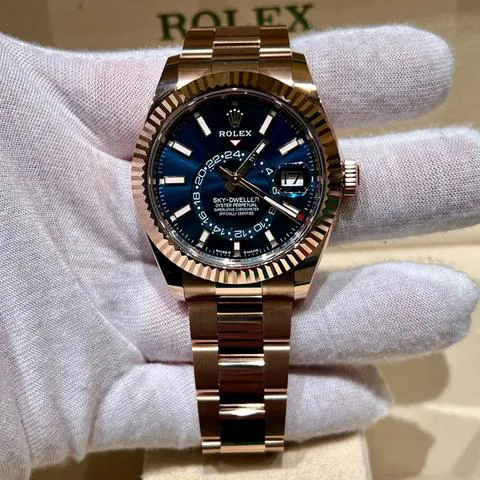 Rolex Sky-Dweller 326935 42mm Rose gold Blue