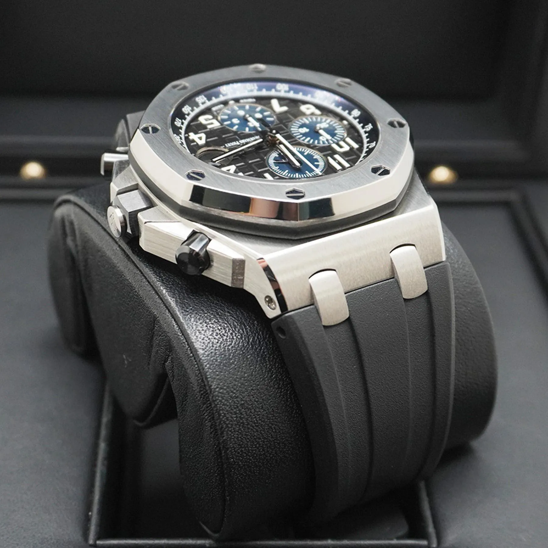 Audemars Piguet Royal Oak Offshore 26470ST.OO.A028CR.01 42mm Stainless steel Blue 4