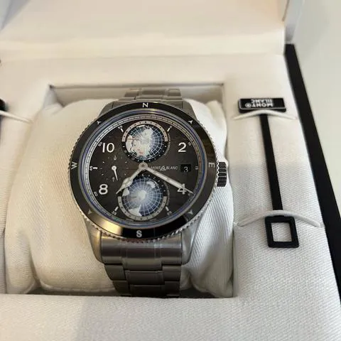 Montblanc 1858 130982 42mm Titanium Gray