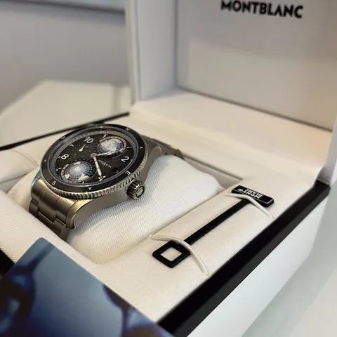 Montblanc 1858 130982 42mm Titanium Gray 1