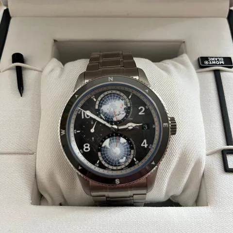 Montblanc 1858 130982 42mm Titanium Gray 3