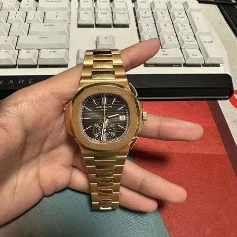 Patek Philippe Nautilus 5980/1R-001 40.5mm Rose gold Black