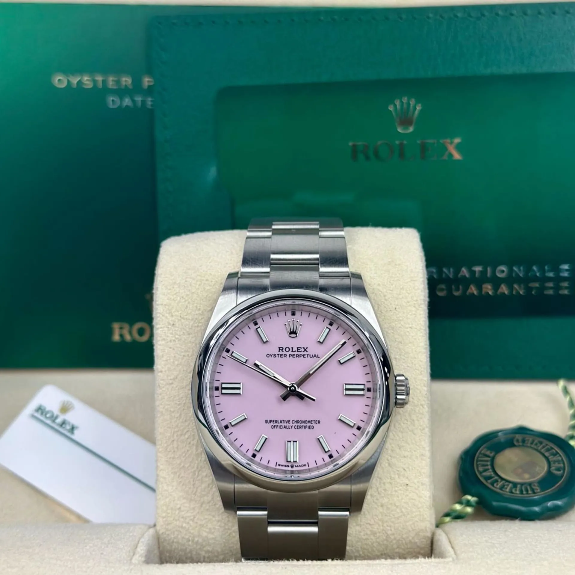 Rolex Oyster Perpetual 126000-0008 36mm Oystersteel Pink