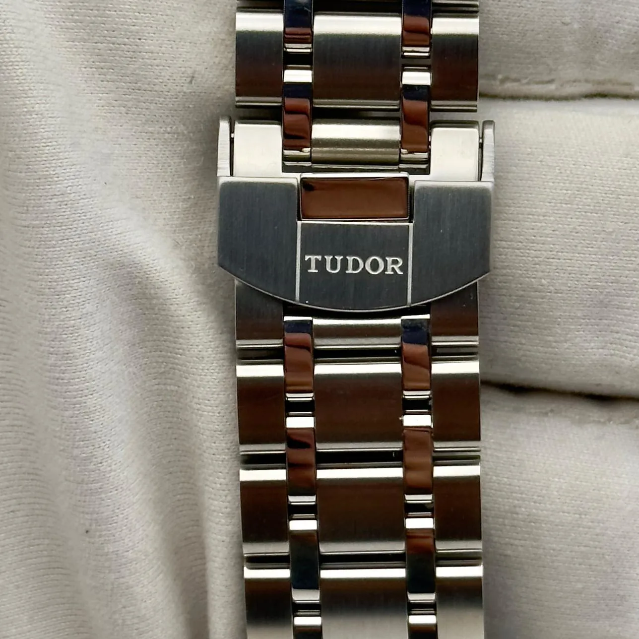 Tudor Day-Date M28600-0004 41mm Stainless steel Black 6