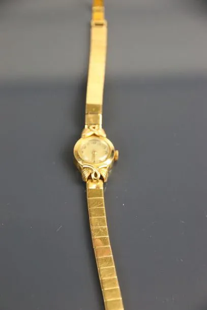 Anonymous Yellow gold Beige 1