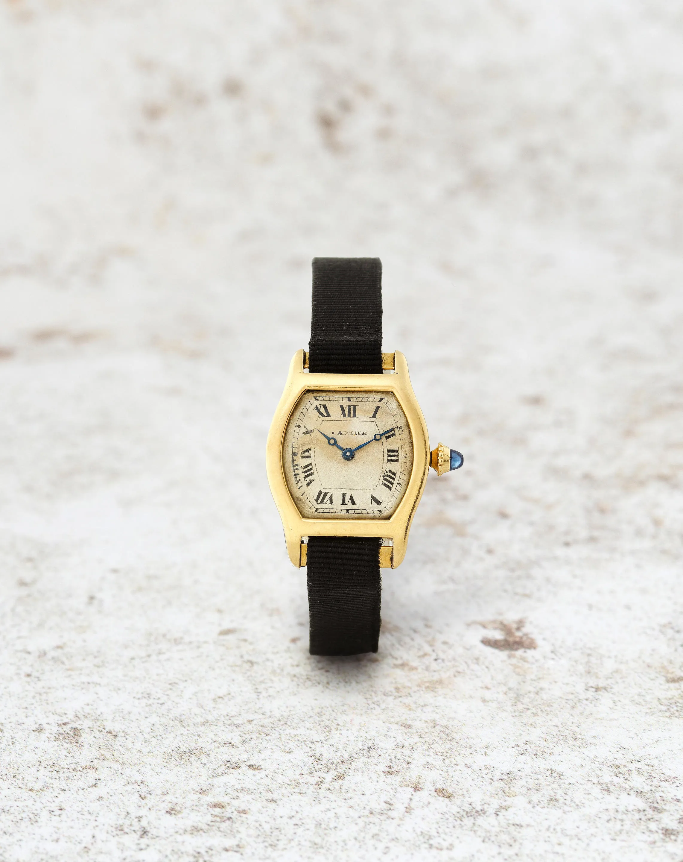 Cartier Tortue 3457 18mm Yellow gold White 2