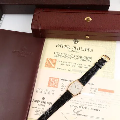 Patek Philippe Gondolo 3842R 28.6mm Rose gold White