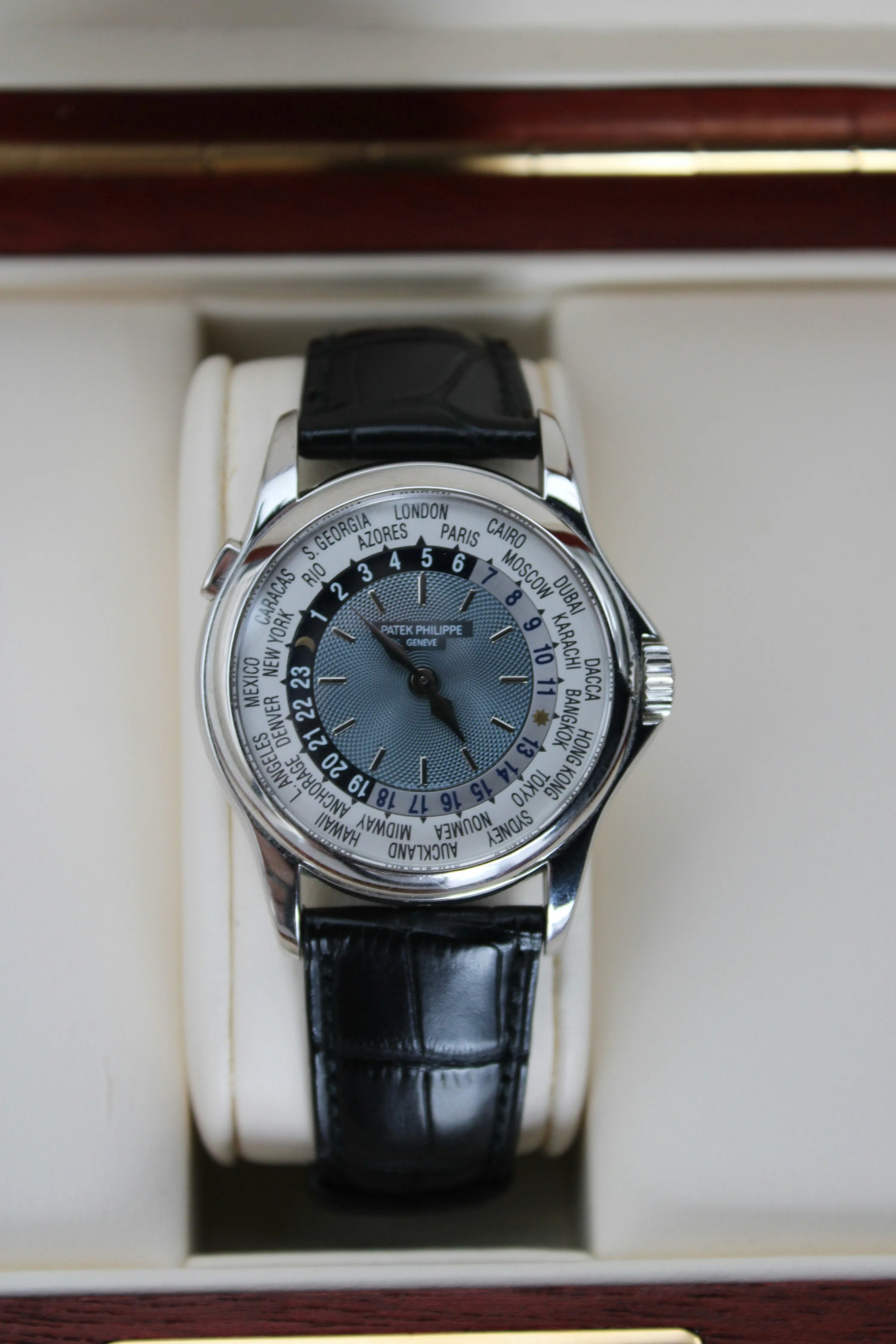 Patek Philippe World Time 5110P 37mm Platinum Blue 3