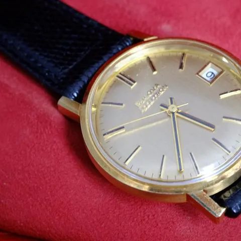 Bulova Accutron 34mm Yellow gold 4