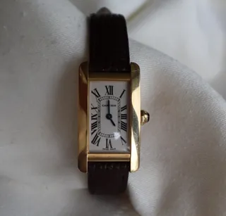 Cartier Tank Américaine 2482 Yellow gold